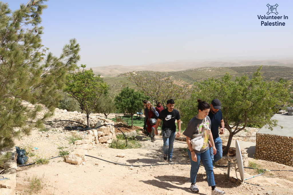 Teaching English to Refugees in Palestine