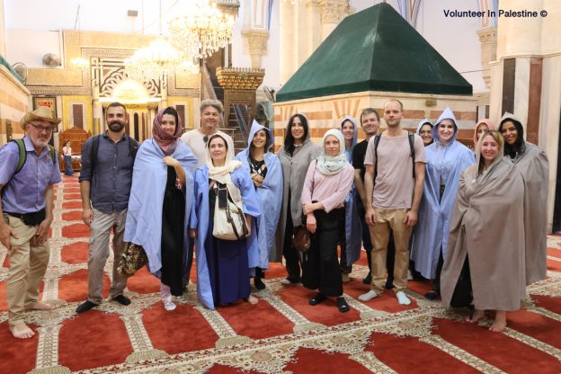 Volunteer Programs for Americans in Palestine